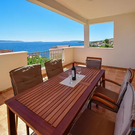 Lucija-1 By Interhome דירה